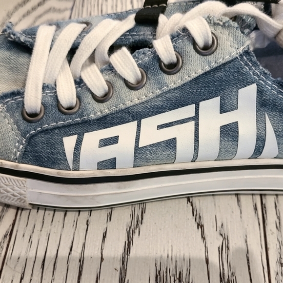 ASH KEDS *above see level* - Picture 7 of 13